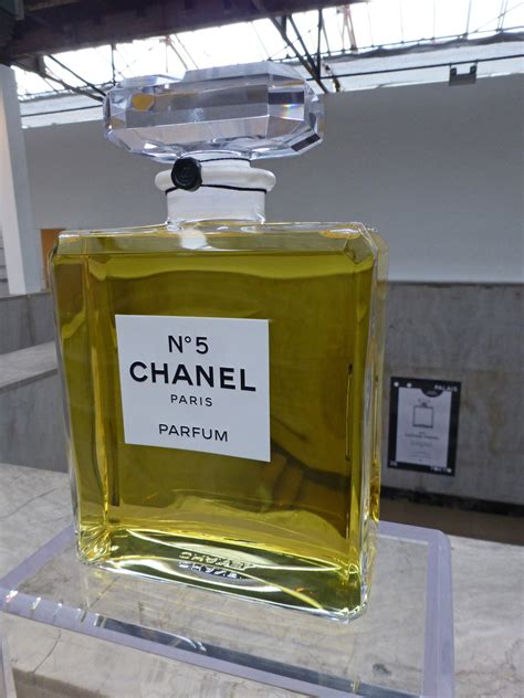 parfum chanel exposition